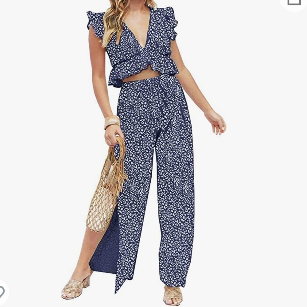 Navy floral two piece outfit size M